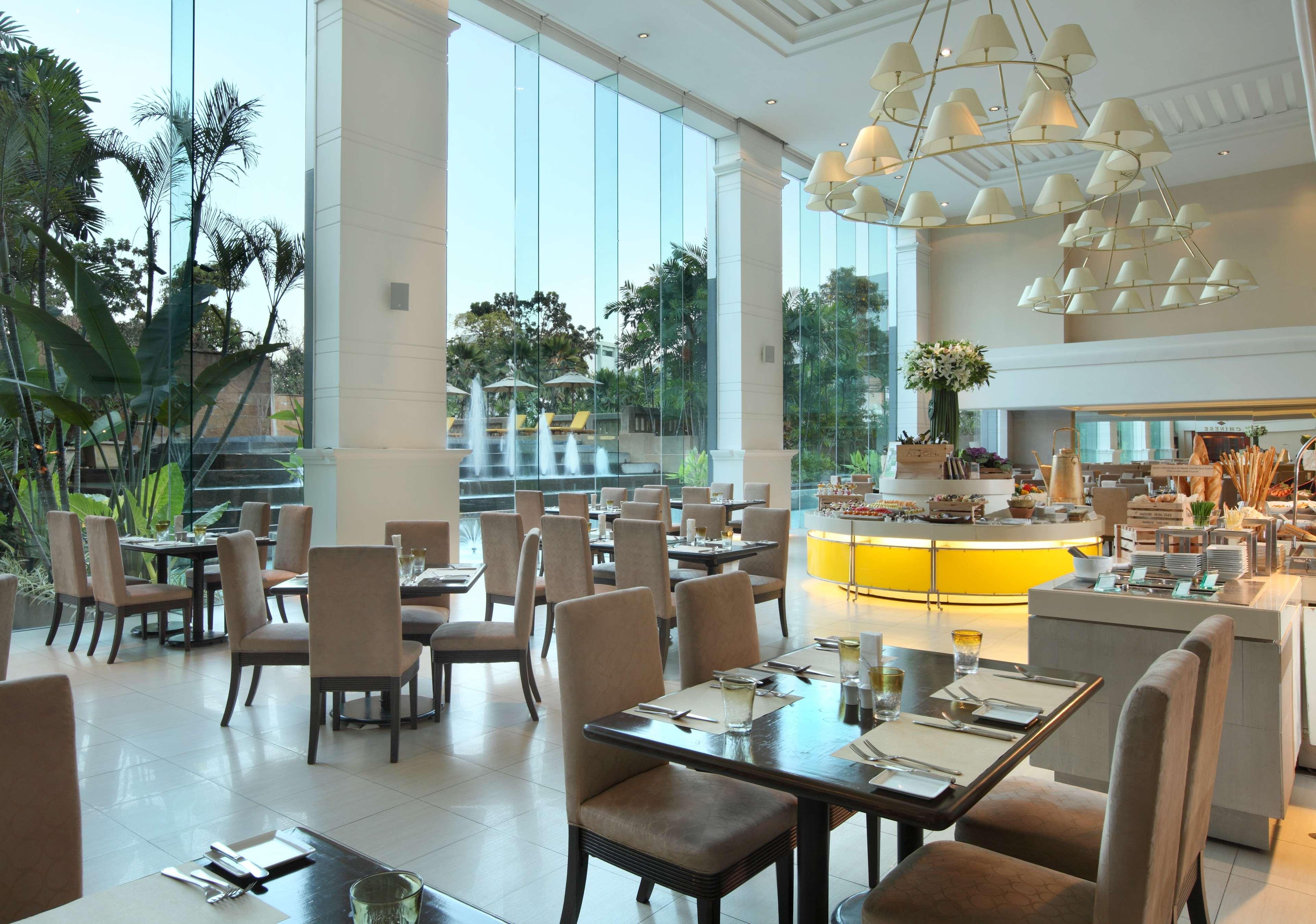 曼谷诗娜卡琳都喜公主酒店 餐厅 照片